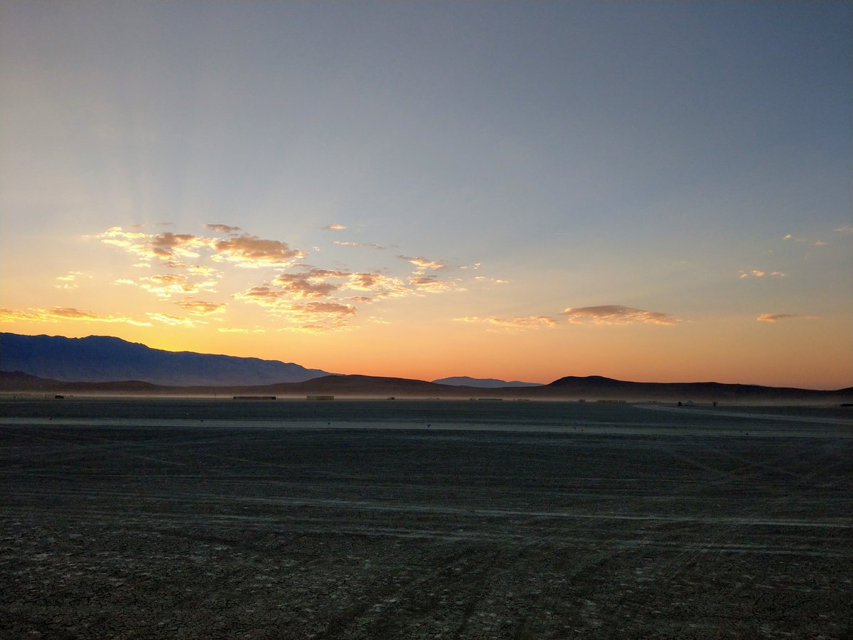tnkgrl's tweet photo. First sunset on the (still empty) playa... #U11 #Snapseed #SetupWeek #BlackRockCity #BurningMan https://t.co/OAN5ESjZQ3