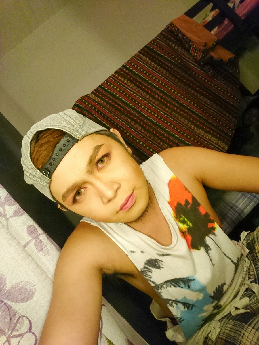 Thekurtulrich's tweet image. Di ko mu shot #TEAMBAHAY  sa #kadayawan2017 makadaut man gud na sa lawas 😂 may pag mag   #NoFuckinFilter #Makeup #BINAYOT