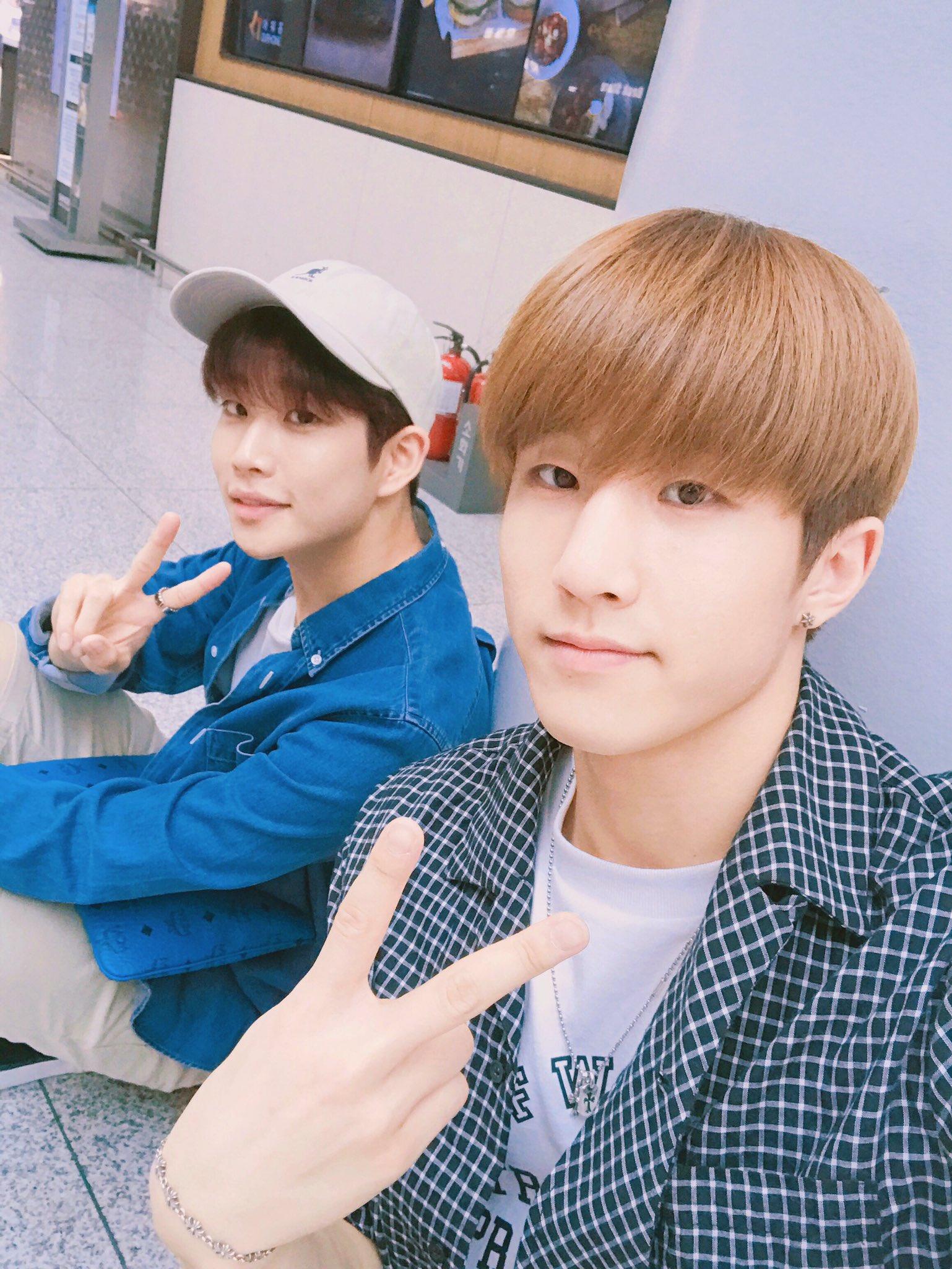 DHkOC2nV0AEiwkw.jpg:orig