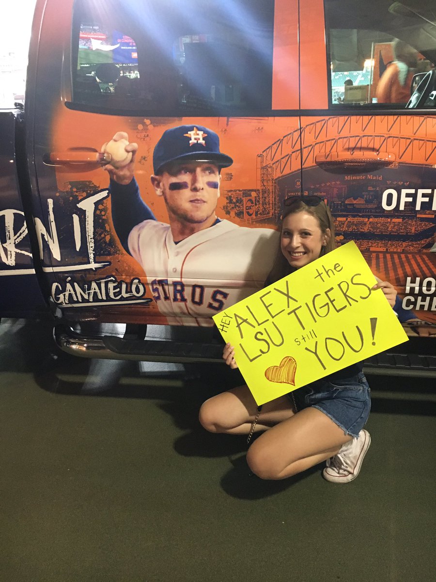 alyssa_davis84's tweet photo. Thanks for the home runs @ABREG_1 number 2 on the field, number 1 in my heart 💛💜🐯 https://t.co/qEMzsqtizD