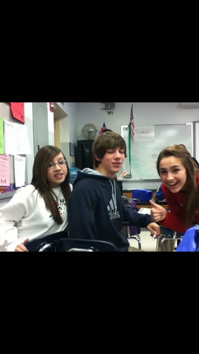 Jon b getting all the honeys😂😂😂😂😂😂😂 <a href="/FishingTheMW/">Jon B.</a>