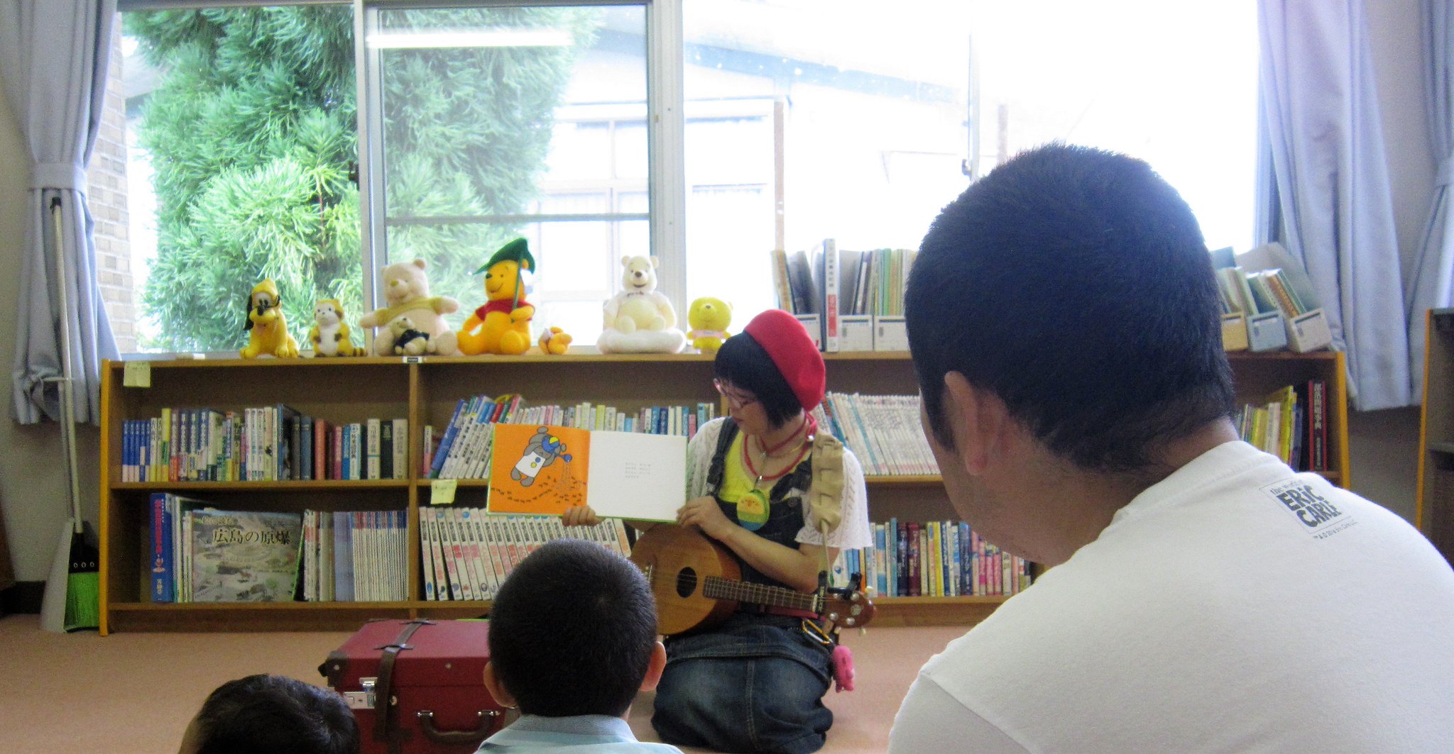 北川チハル てんこうせいは おはなしやさん 金の星社 6月発売予定 第18回ゴロンとひろば終了 ありがとうございました こぐまちゃんのみずあそび こぐま社 わかやまけん びっくりはなび 講談社 新井洋行 など読んだあと 花火の貼り絵の