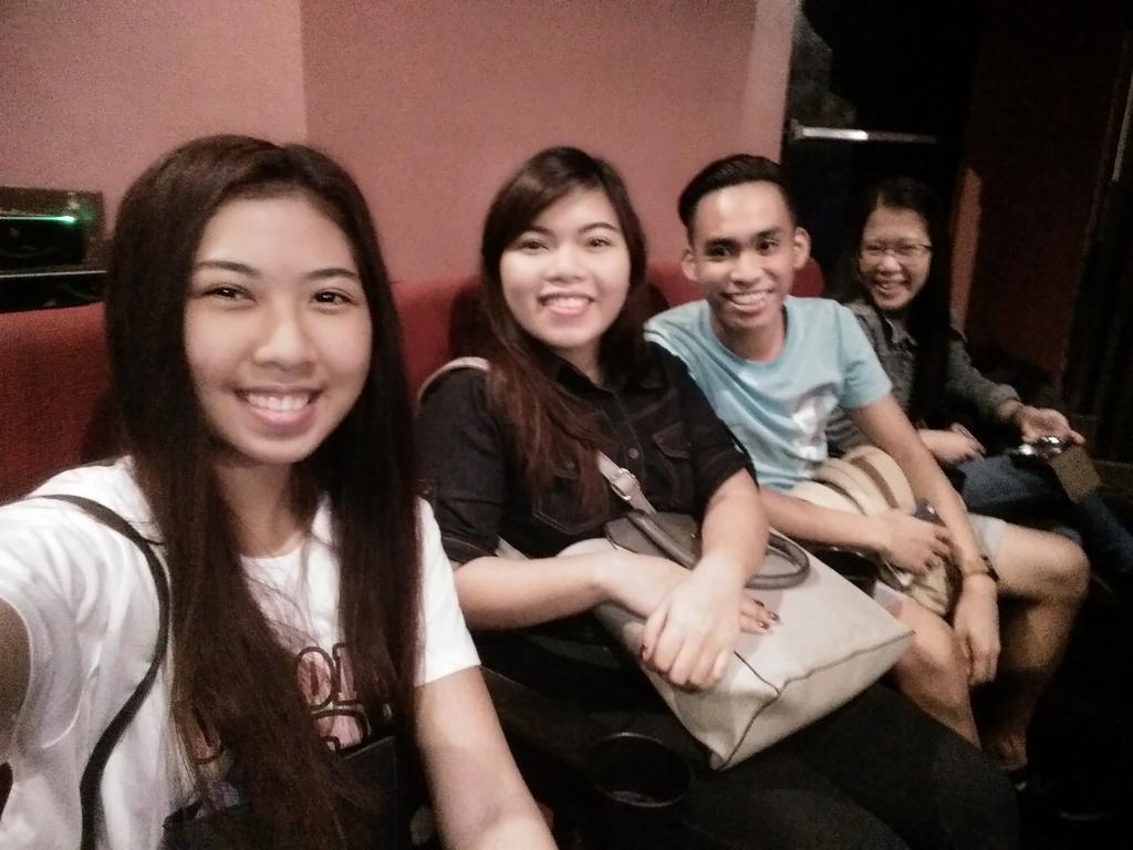 memaersss's tweet photo. Catching up with these pips😂
#TeamNoSleep https://t.co/wju47K4YpC