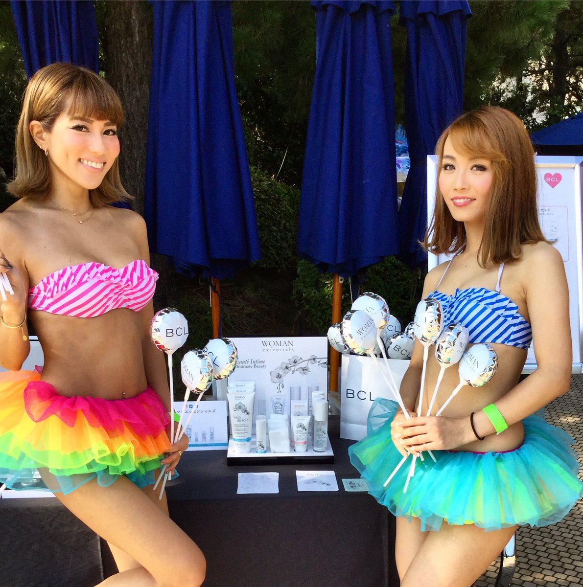 BCL_company's tweet photo. ヒルトン東京ベイで開催中の @goddess.tokyo 主催女性限定プールパーティーに、#ウーマンエッセンシャルズ ブースが登場✨
.
#goddess #ヒルトン東京ベイ #プールパーティー #poolparty #womanessentials #デリケートゾーン #ケア https://t.co/nX0Dl0YKgs