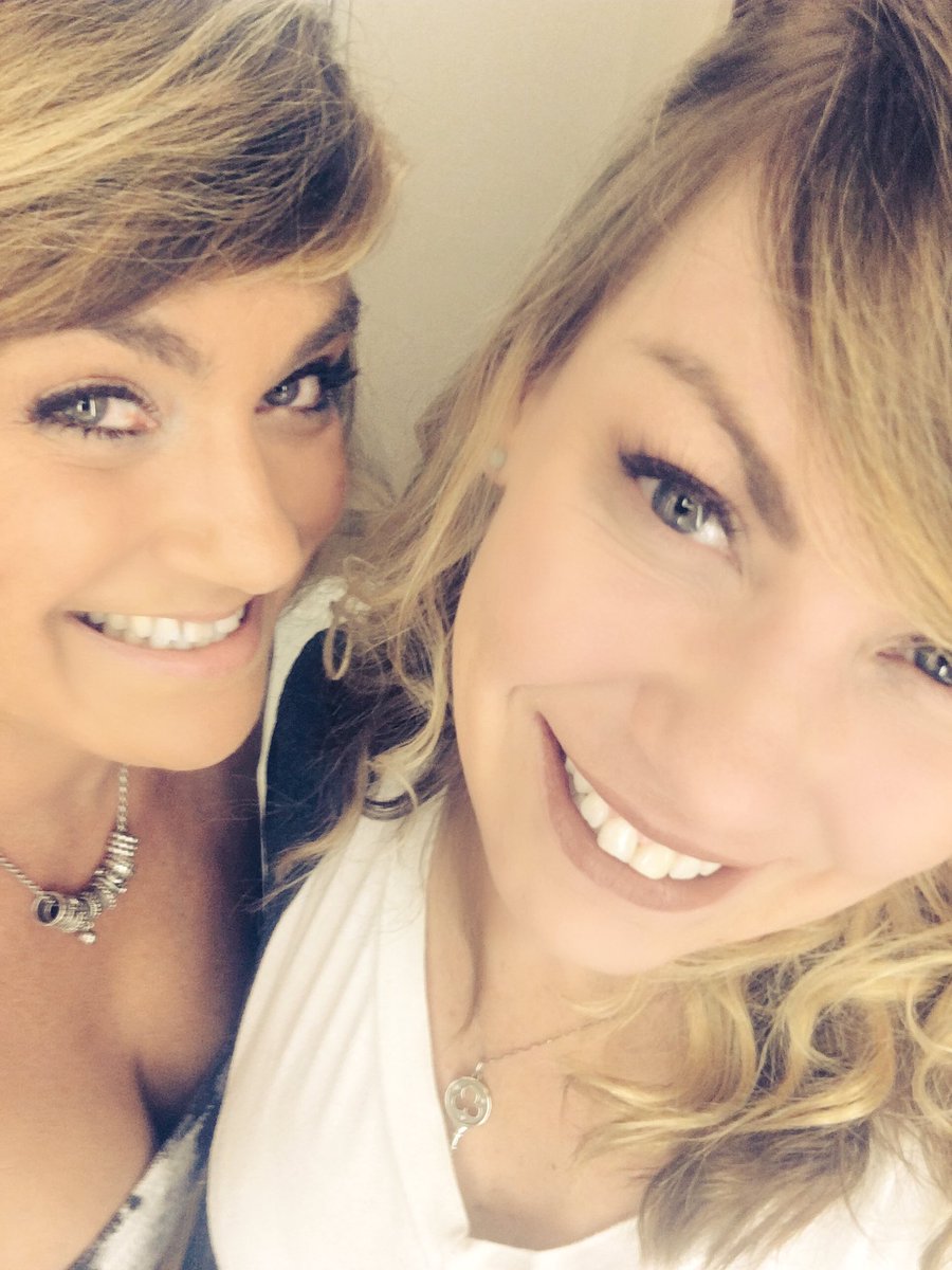 twirla's tweet photo. #Vegas #Aria #bighairdontcare Good Times! https://t.co/7zm9Mp3qe7