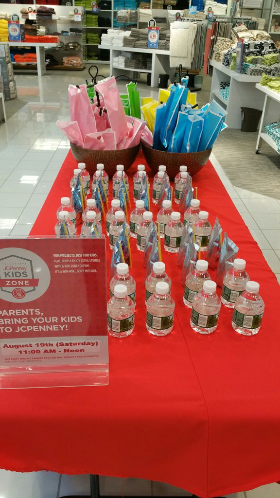 jcp2297JC's tweet photo. Our Kids Zone is ready. #kidszone #jcpenney #jerseycity @vinnyjcpenny @JoeMcFarlandJCP @MarvinJCPenney @MissyIoanna https://t.co/dLgpRb8fsb