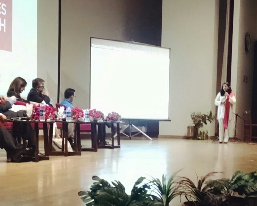 AnumShakeel1's tweet photo. @meraPaisaPk is pitchingat #SheLovesTechPk organized by @CIRCLE2020 supported by @MomentumTechCon @SadaffeAbid @BashirHumayun @AhmadJalal_1 https://t.co/JS9NYdKHif