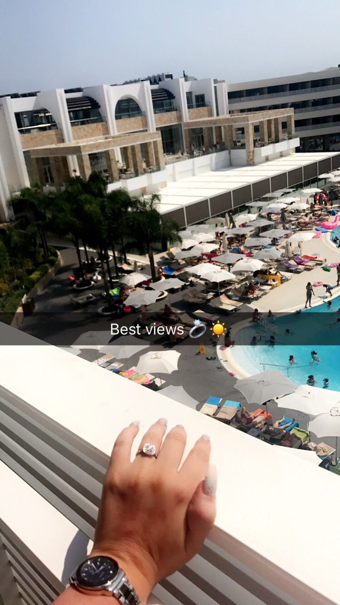 JessicaHall0's tweet photo. Couldn't get better views today 😍💍🎉🍹 https://t.co/UK35ZlWokA