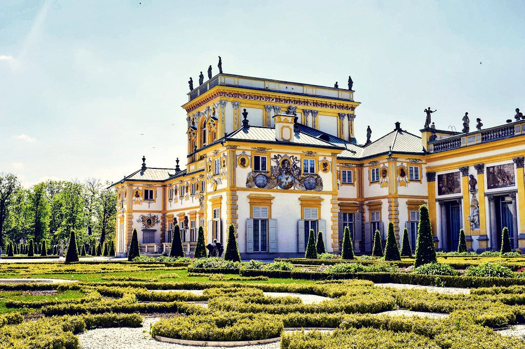 svitforyou's tweet photo. Spectacular Wilanow Palace in #Warsaw, #Poland
/
#travel #travelblog #travelblogger #traveling #explorong
Rt https://t.co/ZiLgnMHbqR