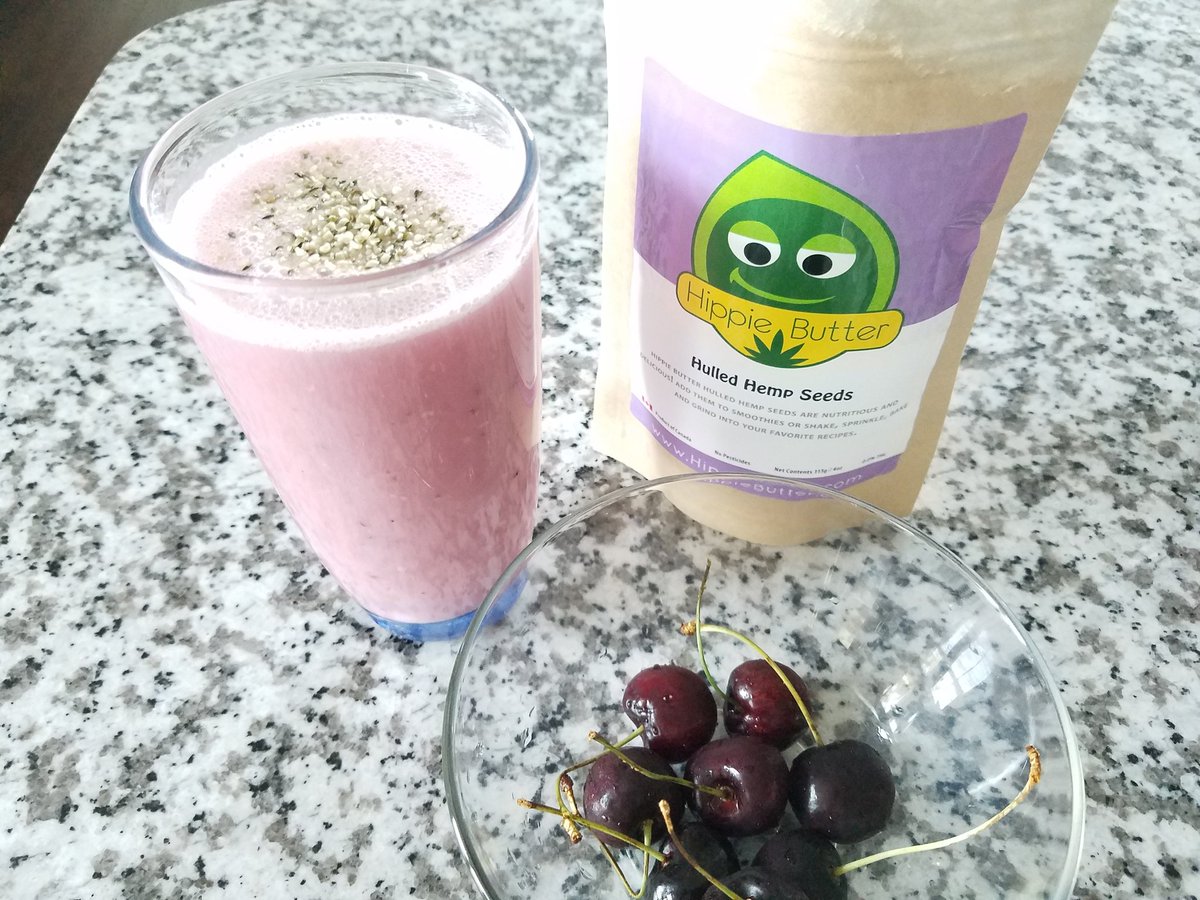 Cherry & #hempseed #smoothie @hippiebutter #goodmorning @Zane_White1 #healthyliving #omega3 #fiberrich #postworkout cynthiamoon.com