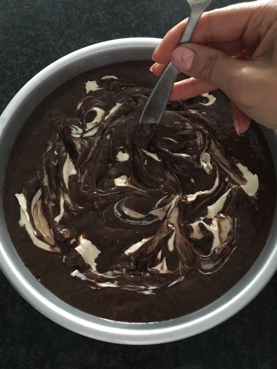 Sweet_Goodie's tweet photo. Dark chocolate cream cheese cake! #recipetesting #sweetgoodie #sweetgoodiebakes #sweetgoodiekitchen https://t.co/BLvE3CC9Vn