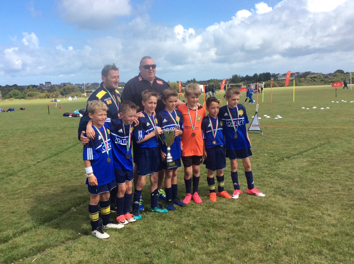 Holyhead Mail (@holyheadmail) on Twitter photo A great morning in Amlwch for <a href="/atjafc/">Amlwch Town Juniors</a> fun day, including special guest Neville Southall. A great morning in Amlwch for <a href="/atjafc/">Amlwch Town Juniors</a> fun day, including special guest Neville Southall.
