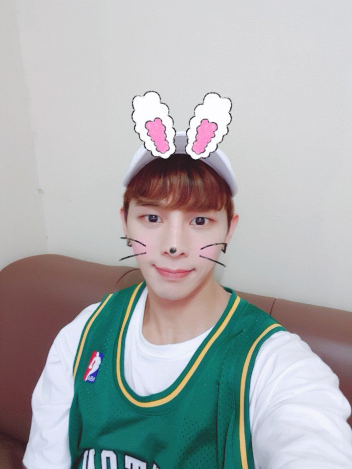 FS7_official's tweet photo. [#케이] 토끼켕🐰 https://t.co/tBEYWmXbVt