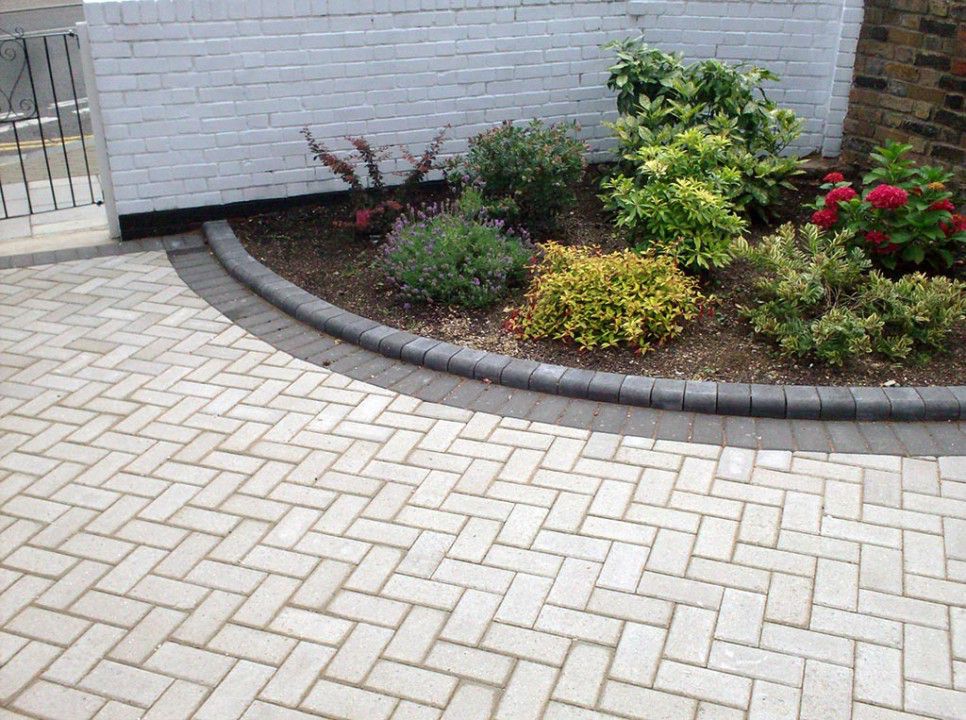 Groundteam's tweet image. Driveway Front garden driveway in Sydenham laid with classic block paving edged with a ... groundteam.co.uk/landscaping-pr…