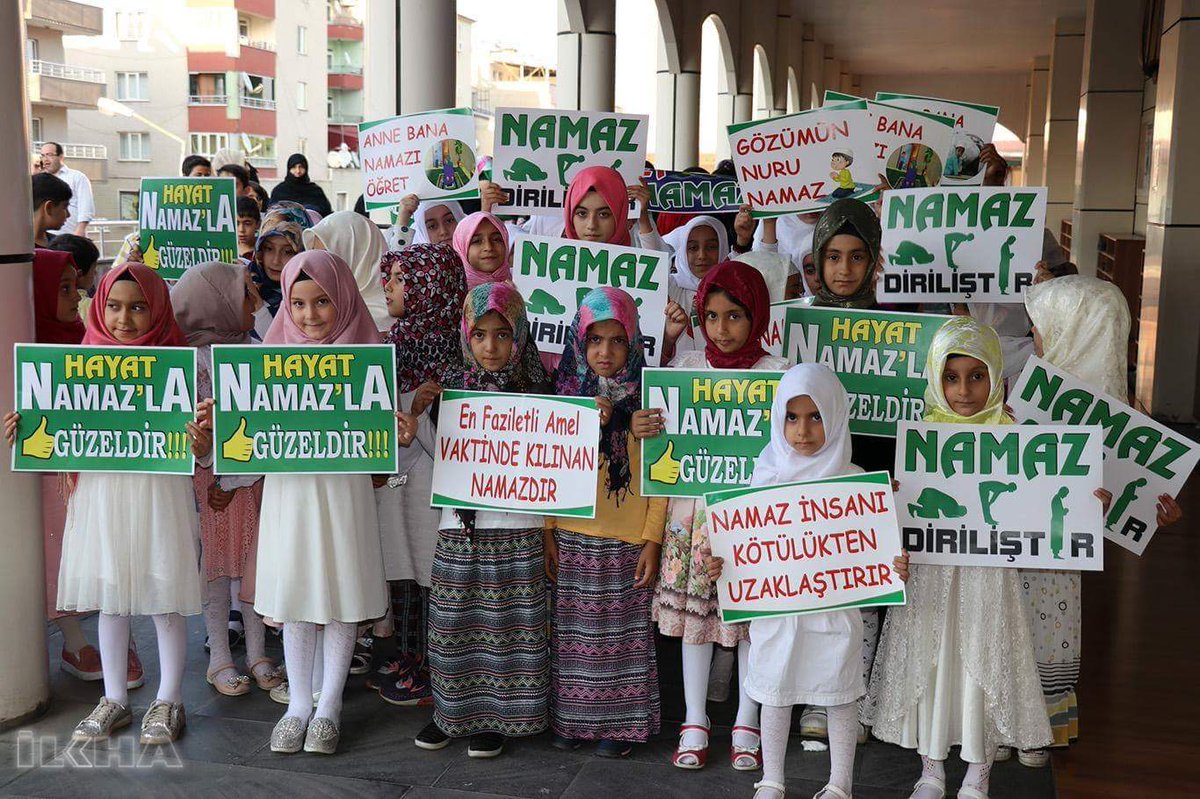 DARKMAN2147's tweet photo. NAMAZ Dinin direğidir..!

NAMAZ Cennetin anahtarıdır..!

Hayat NAMAZ'la güzeldir..!

RABBİM bu çocuklarımızın sayısını katbekat artırsın... https://t.co/QAFtW7hYjc