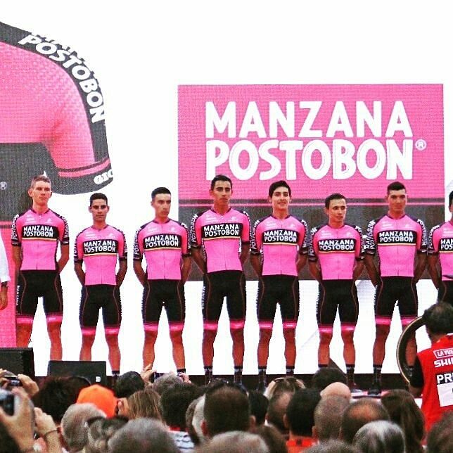 juanpipe340's tweet photo. Muy feliz por estar en mi primer @lavuelta @TeamManzana @BiciGoga @Elcoach @albeiroo27 @Saldatraining @MiOriente https://t.co/MoWJpRD7dr