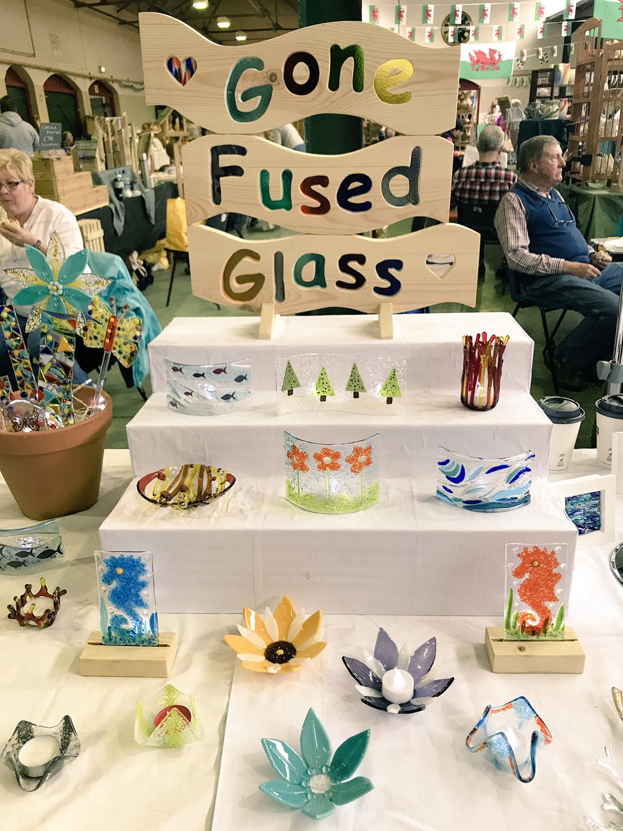 GoneFusedGlass's tweet photo. All set up at #Brecon craft fair! https://t.co/hhRXXsbtcH