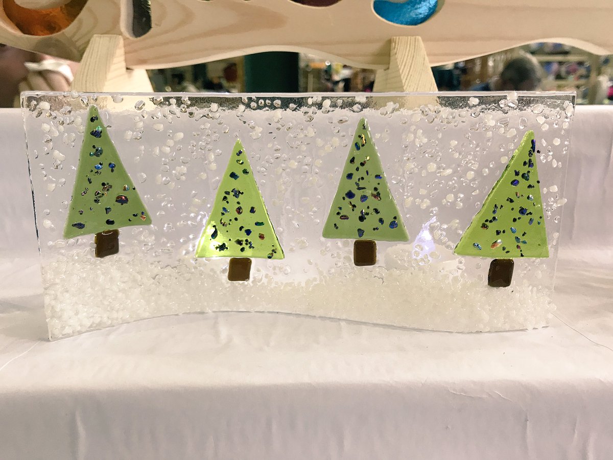 GoneFusedGlass's tweet photo. All set up at #Brecon craft fair! https://t.co/hhRXXsbtcH
