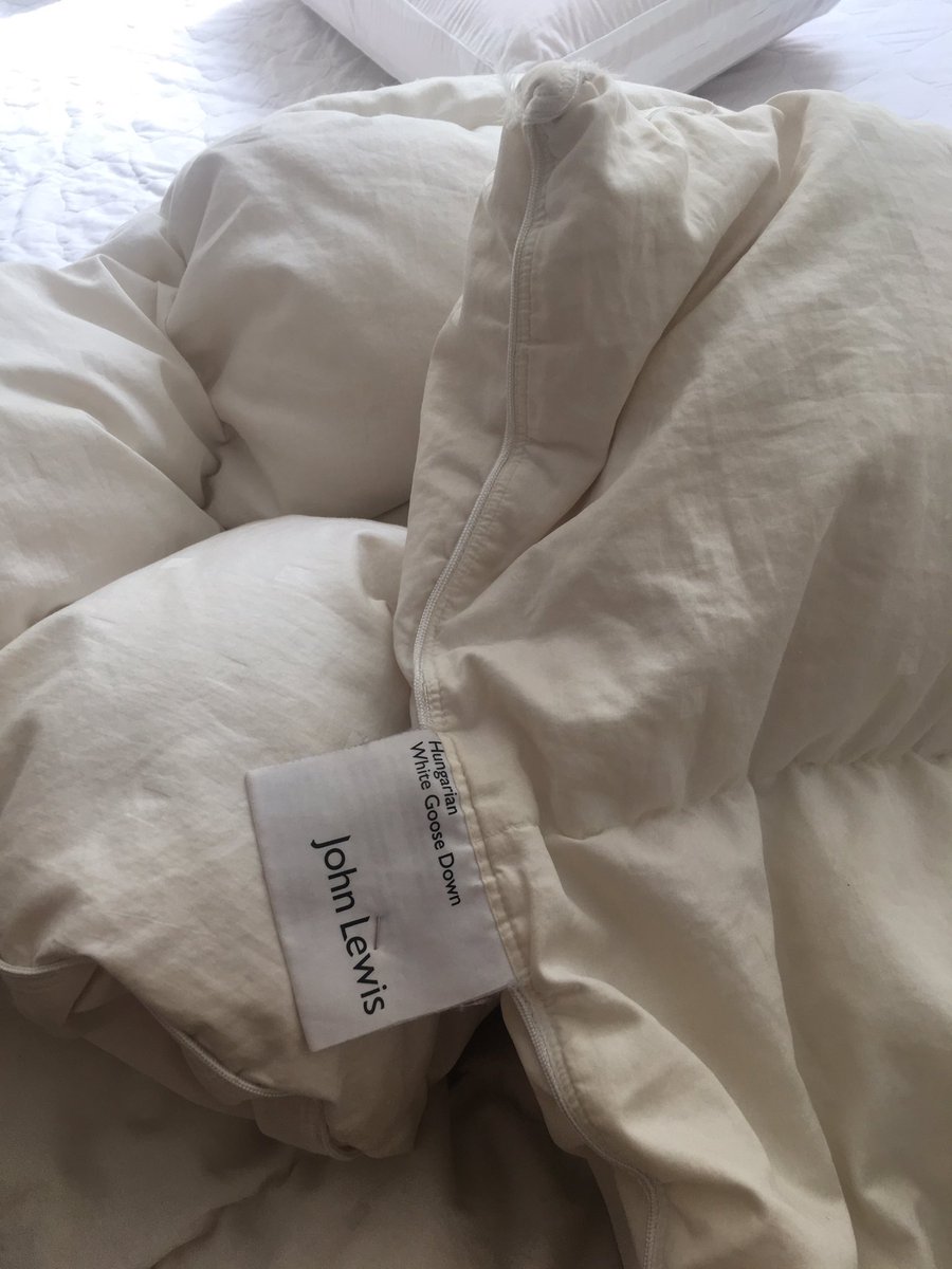 AnnabelQ_R's tweet photo. @johnlewisretail I bought this duvet over 1.5 yrs ago but as you can see feathers still come out all the time. V annoying, what should I do? https://t.co/SdvPGu8Oir