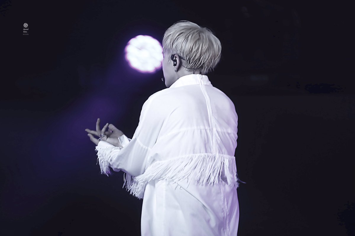 AURORAL_GLOW's tweet photo. 170812 DIAMOND EDGE in HK
#세븐틴 #호시 #HOSHI
https://t.co/oSkELPkG03
https://t.co/mc1NRn4SEm
https://t.co/5Ne2QHIL6B
https://t.co/op2jZvcdXk https://t.co/AE6RmpXkk3