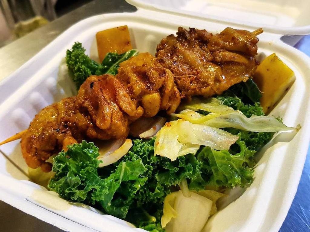 EatKaboom's tweet photo. How good does this Kale salad look? Try it now only at KABOOM. Check out our menu at the link provided in the bio. 
#Salad #Kale #FunDine … https://t.co/rwA9GnSPm8