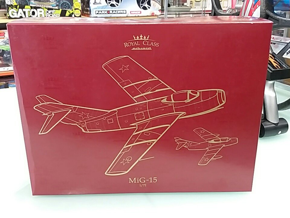 ModelExpertShop's tweet photo. Nuevos Royal Class 1/72 4 maquetas una copa y fotograbados #Eduard https://t.co/Rl1YKhykjv