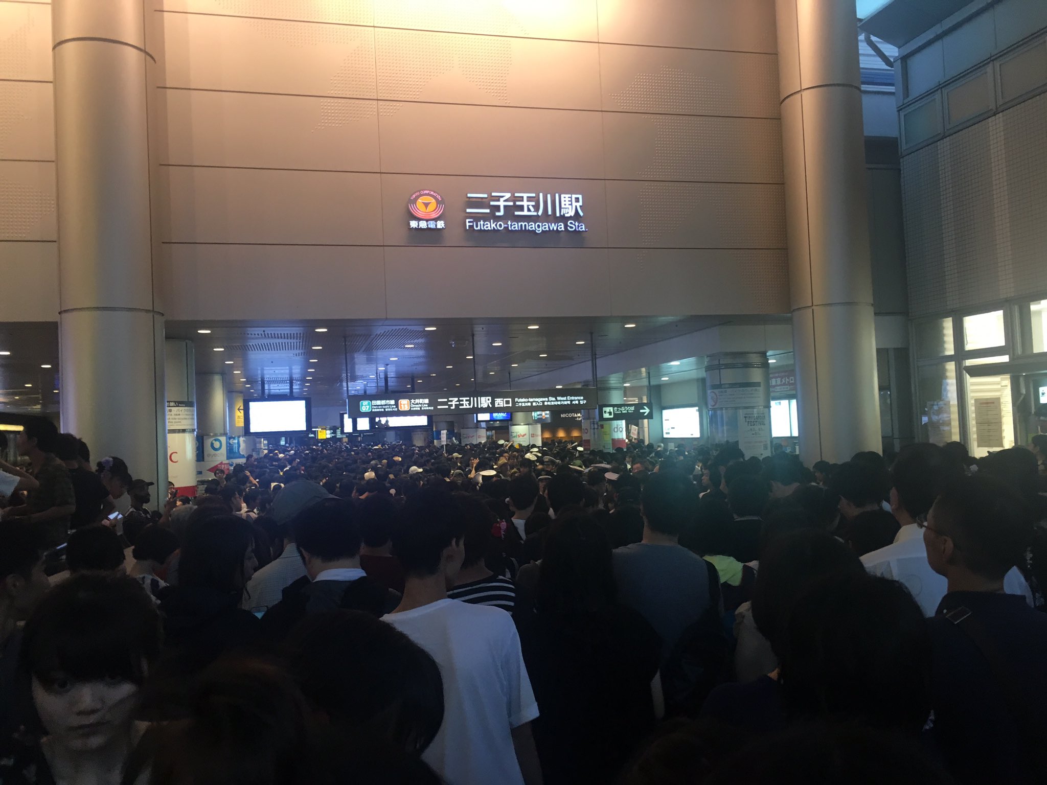 ２０１７世田谷区たまがわ花火大会で落雷 暴風雨 感電負傷者続出 Twitter