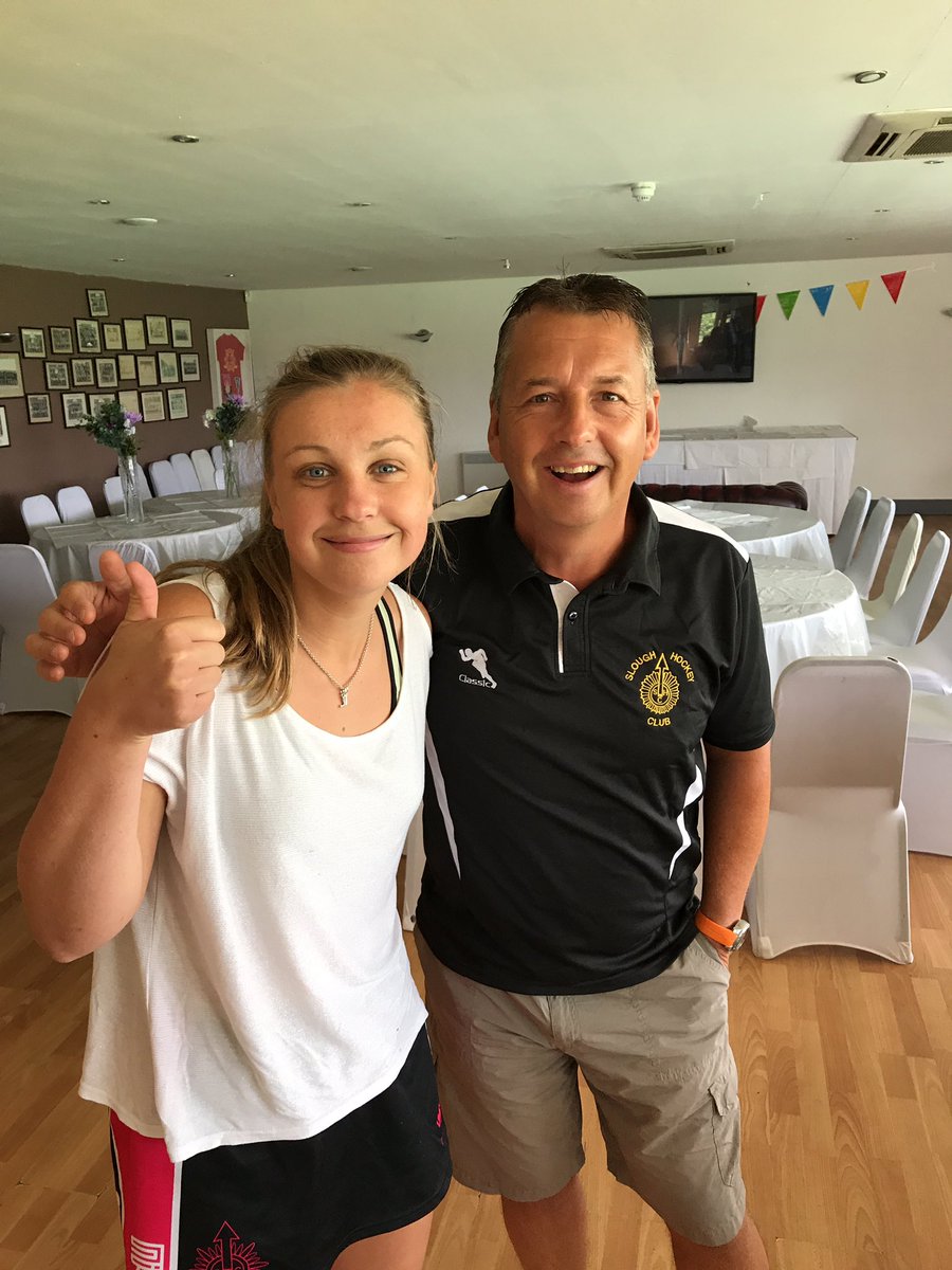 SloughHCL1's tweet photo. Special guests for today's game. #billisback #wheresdilly #pinknblacks https://t.co/ddAd8saFdX