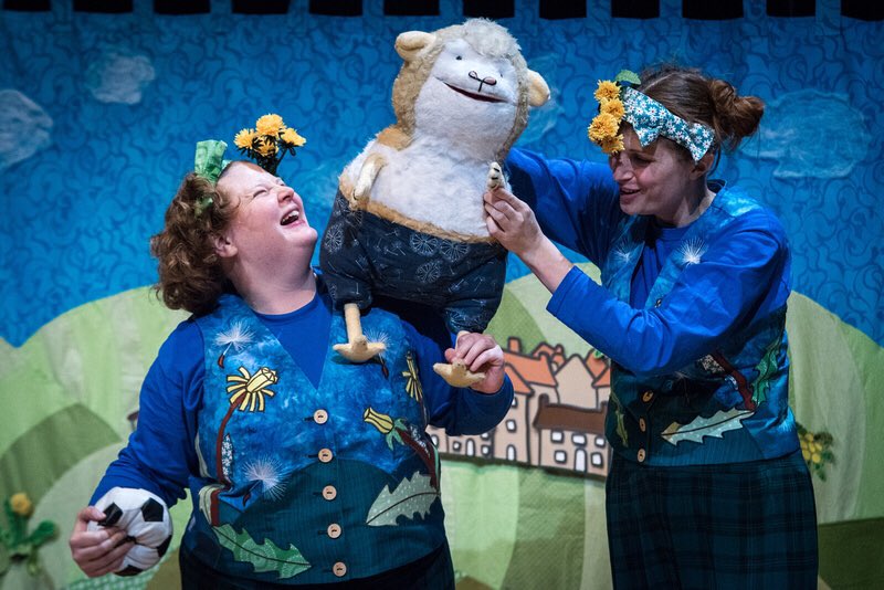 topsyturvyltd's tweet photo. @WalthamstowDad #FAMILY #show @TheCentrE17 help #ChristopherNibble save dandelions! #Walthamstow #awesomstow #E17 https://t.co/YU0g5Sib2x https://t.co/AJVLnGpIZZ