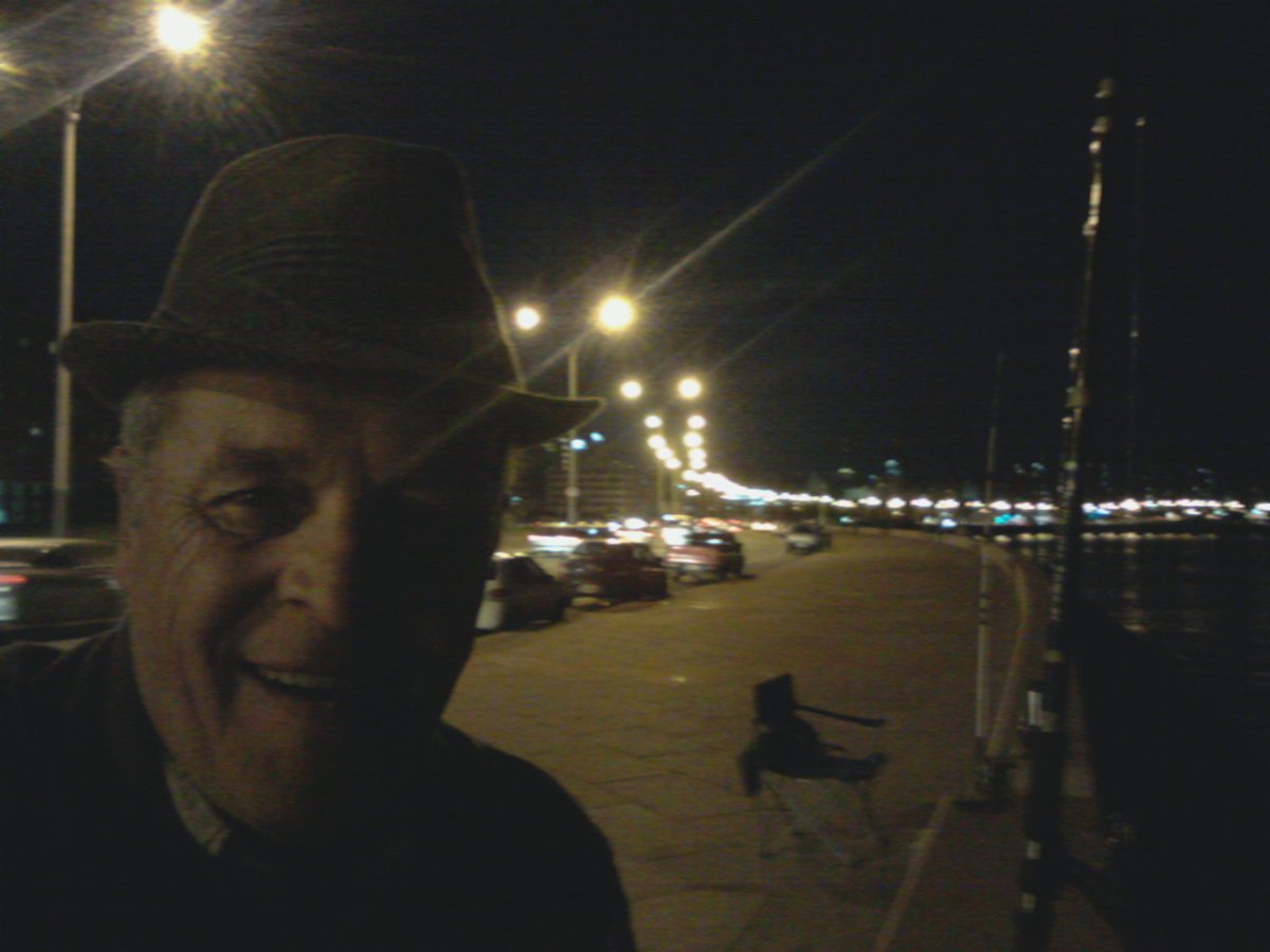 machouruguayo22's tweet photo. @C5N #BIENDESABADO BUEN DIA CHICOS HOY DESDE #MONTEVODEO MOMENTO DE #RELAX Y #PESCAA NOCHE EN LA #RAMBLA
HOY #LLUEVE FELIZ SABADO CONTRAMPA https://t.co/irqD7SVmX3