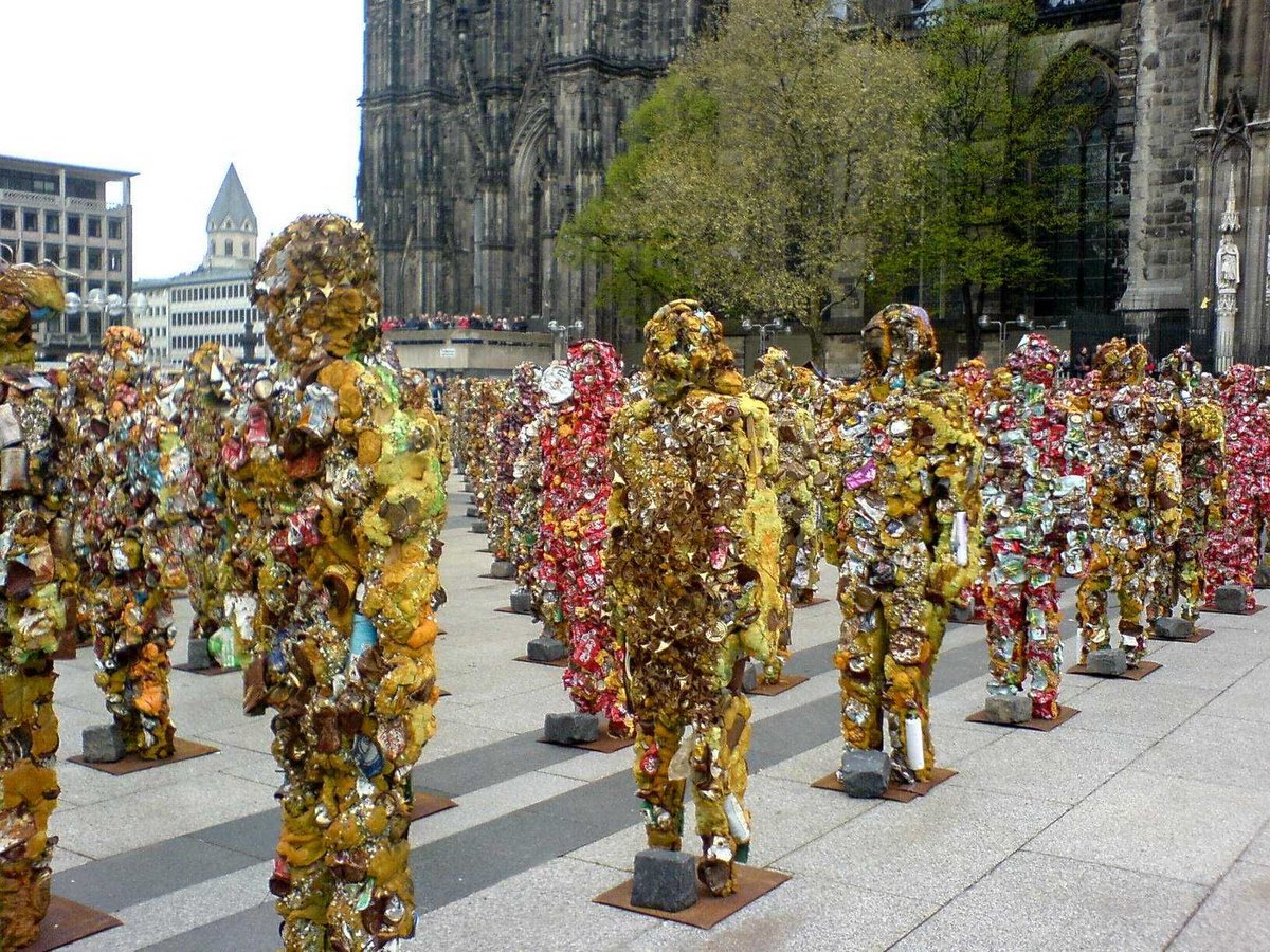 ThinkNamibia's tweet image. Daniel Mulongeni writes about #humanrights and the #environment in the latest #ThinkNamibia blog buff.ly/2vMnwWT @HSFNamibia