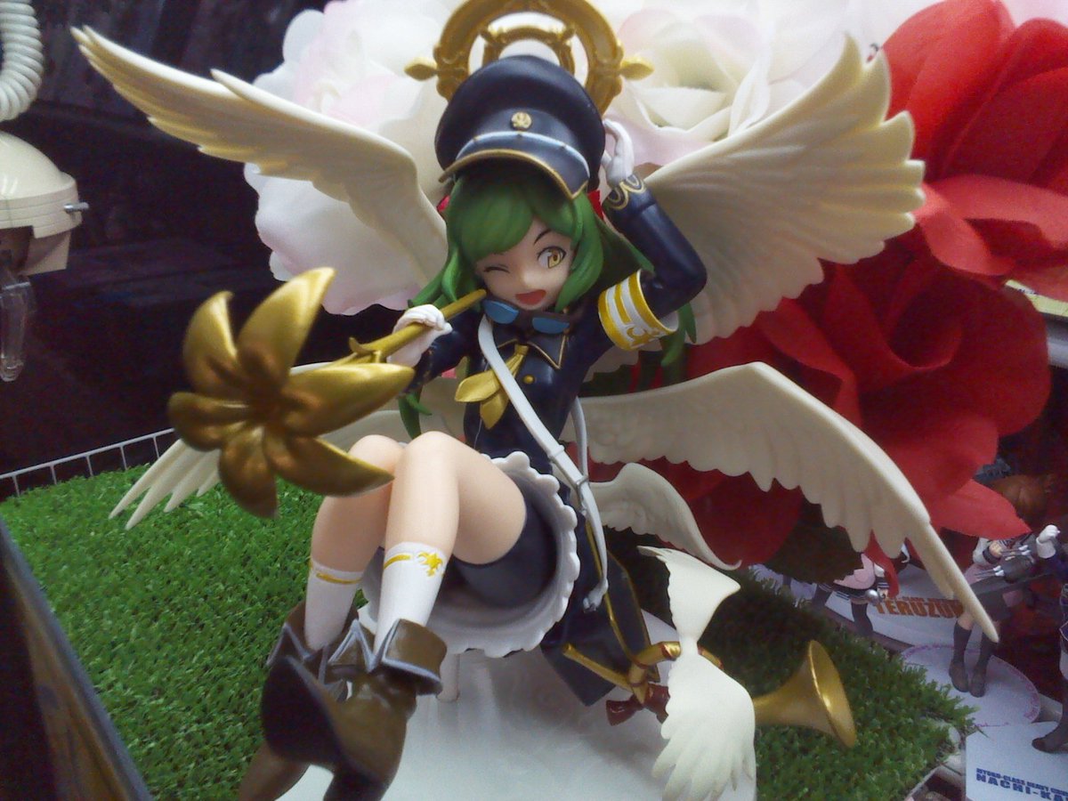 ラウンドワン 秋田店 Twitterissa 景品情報 モンストからガブリエルのフィギュアは登場です モンスト好きの人はgetしておきたいアイテム 今なら500円投入してもらうと限定のクリアファイルプレゼント中です ラウワン秋田店 モンスト ガブリエル