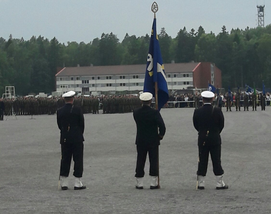ErnaGronow's tweet photo. #Faned 2017 #rprvala #merivoimat #navy - my baby boy😃 https://t.co/KBfBwubM4B