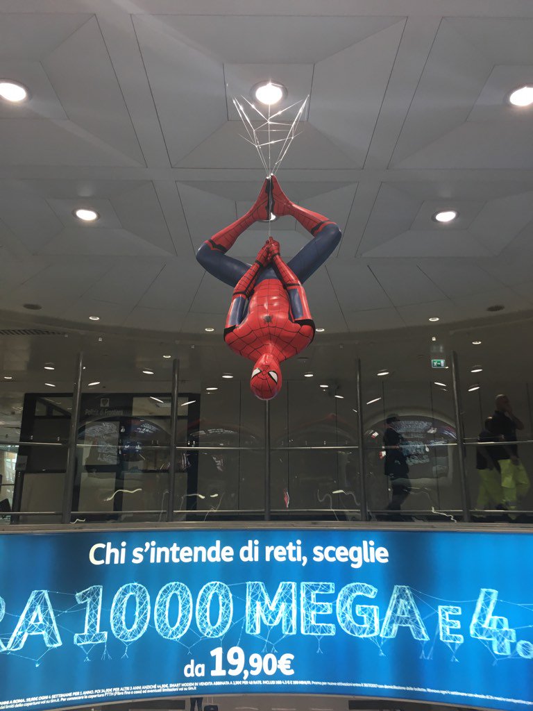 MasoCalipari's tweet photo. Le misure dell'#aeroporto di #Fiumicino per contrastare l'#ISIS #19agosto #NonAbbiamoPaura #terrorismo https://t.co/JK3EqGBfXK