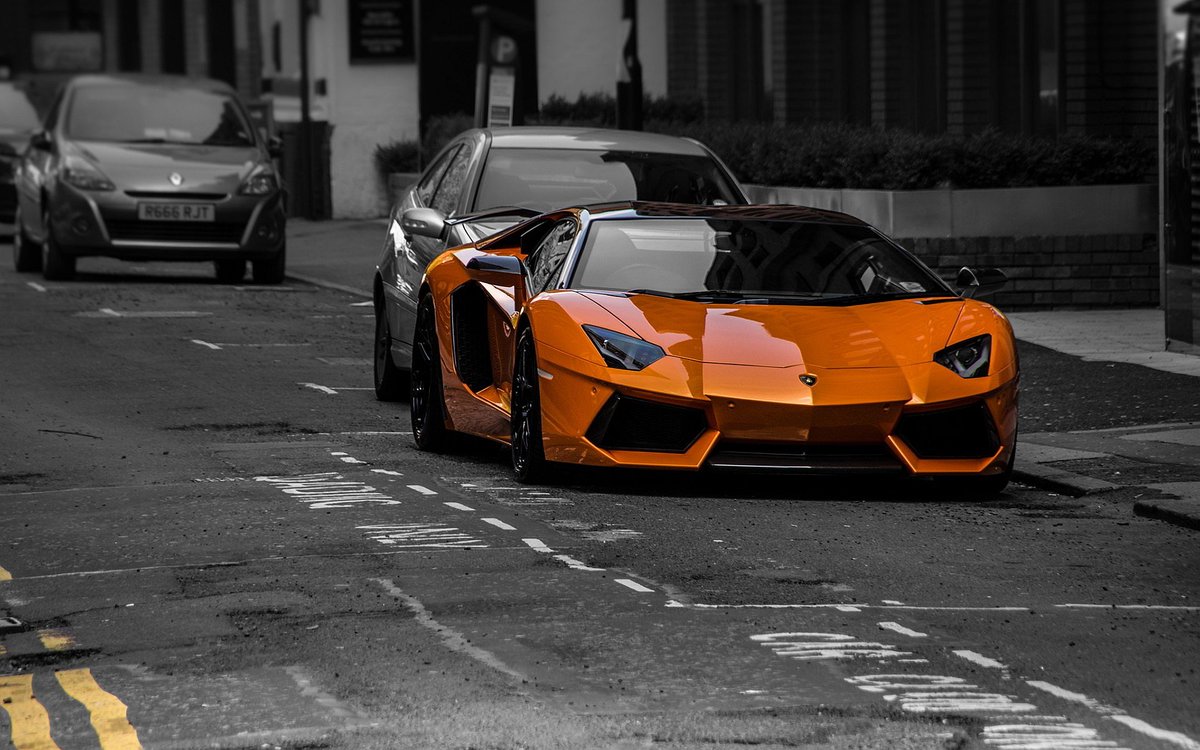TheDailyCar's tweet photo. Taking over the streets #lamborghini #cars #supercars #aventador #bull #lambo #luxury #luxurycars https://t.co/ZHzrDZYiIH