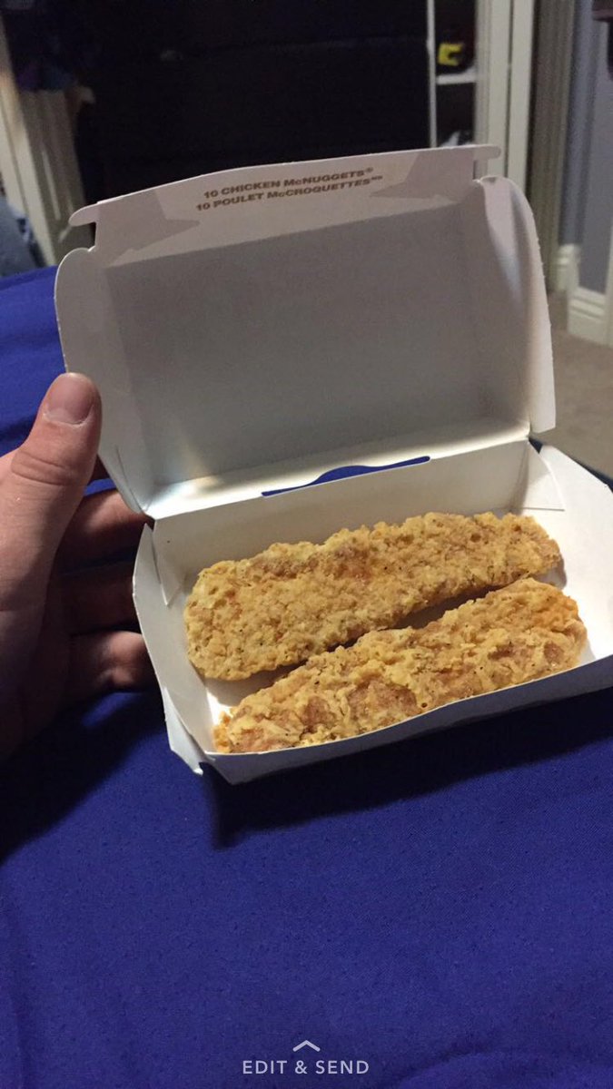 pituch98's tweet photo. @McDonalds I've been such a loyal customer the past years and all I wanted was a 10 piece meal. What is this, fried cat? https://t.co/YjcQ2WRu1s