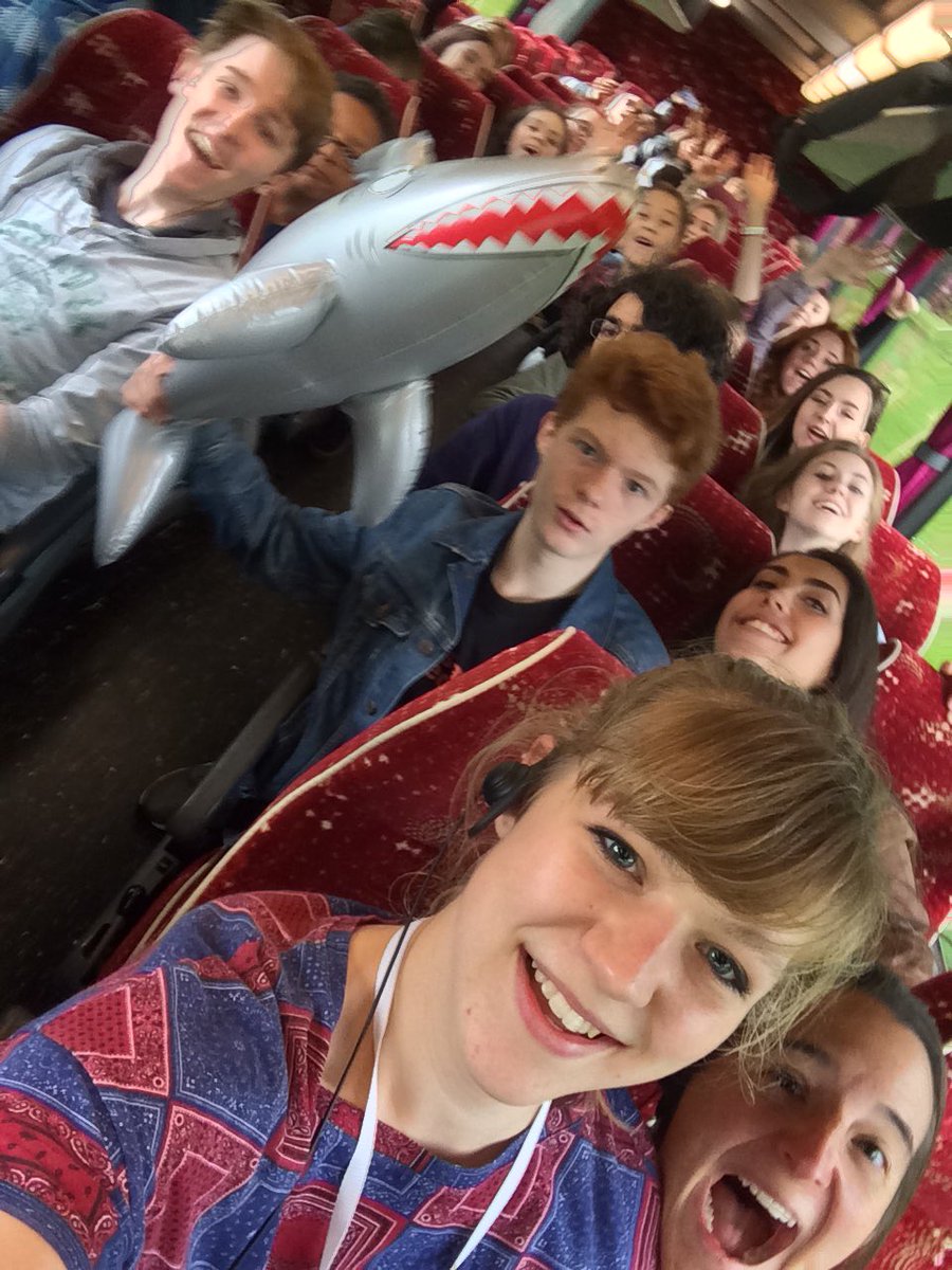 RavenRaven94's tweet photo. #YYS17 @yysinfonia enroute to Hull and very excited for tonight's concert with @raychenviolin #bringiton #music #digital #future #shark https://t.co/FhGMceTLW0