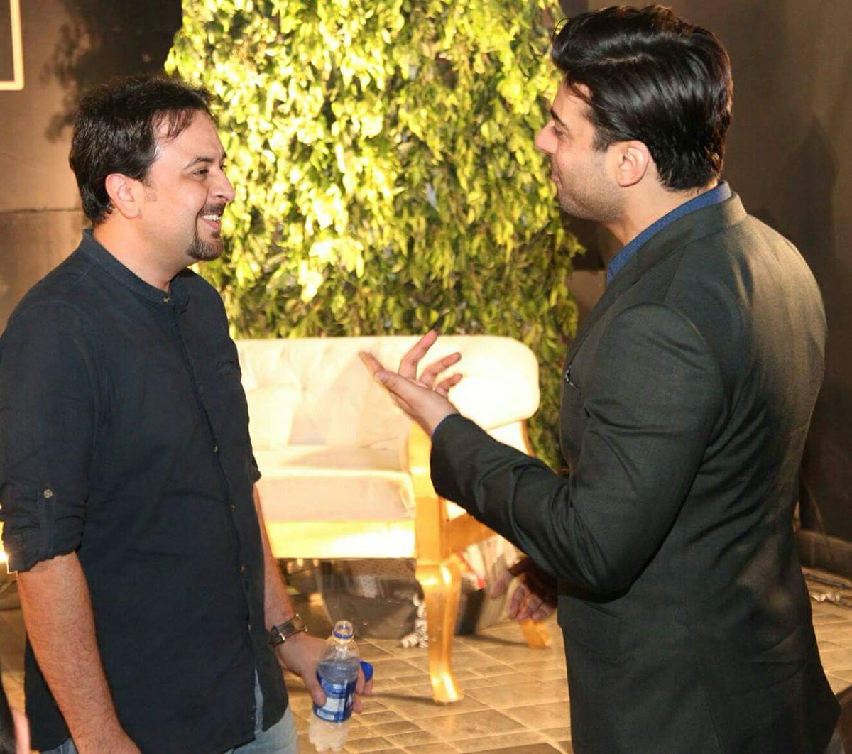 ForeverFawadFan's tweet photo. #FawadKhan at the launch of #PakistanWeddingShow with his wife Sadaf 😊
@_fawadakhan_ https://t.co/Q9RoM0G0gc