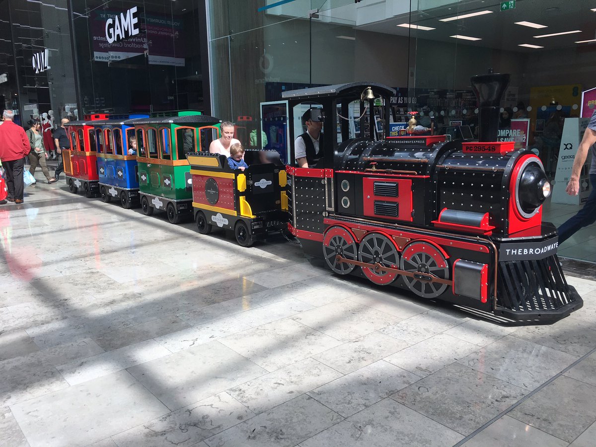 tom_gnome's tweet photo. I ❤️🚂so much #Bradford #broadwayexpress https://t.co/VJs0bUVC5P