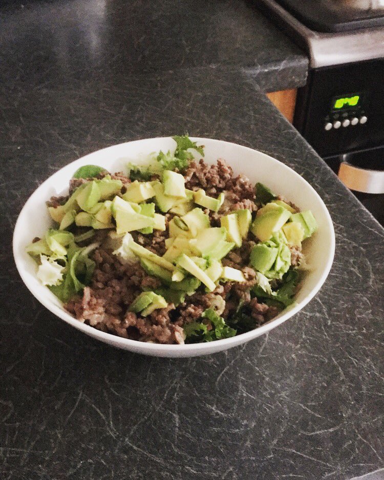 Handful MixedSalad 🍽Mince Beef 250🍴Avocado 150g 🍽 WelshCheese 40g 🤓Try a full fat & protein Breakfast.See how long you feel energized & full
