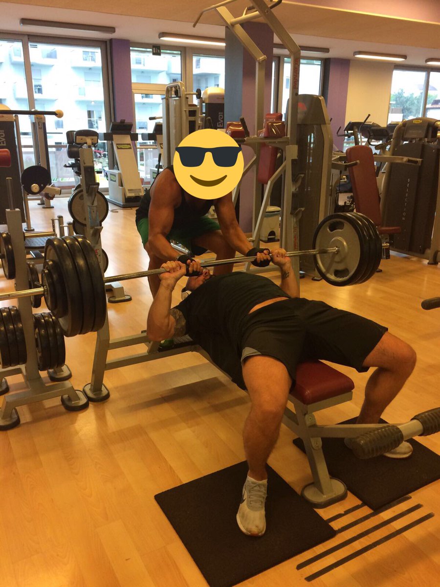 morrisbauscia's tweet photo. #bench #bechpress #chest #144kg #317lbs #everyday #24h #bulk #timetogrowthup #muscle #gymlife #gym #bodybuilding @Bodybuildingcom https://t.co/9ndac6pMB8