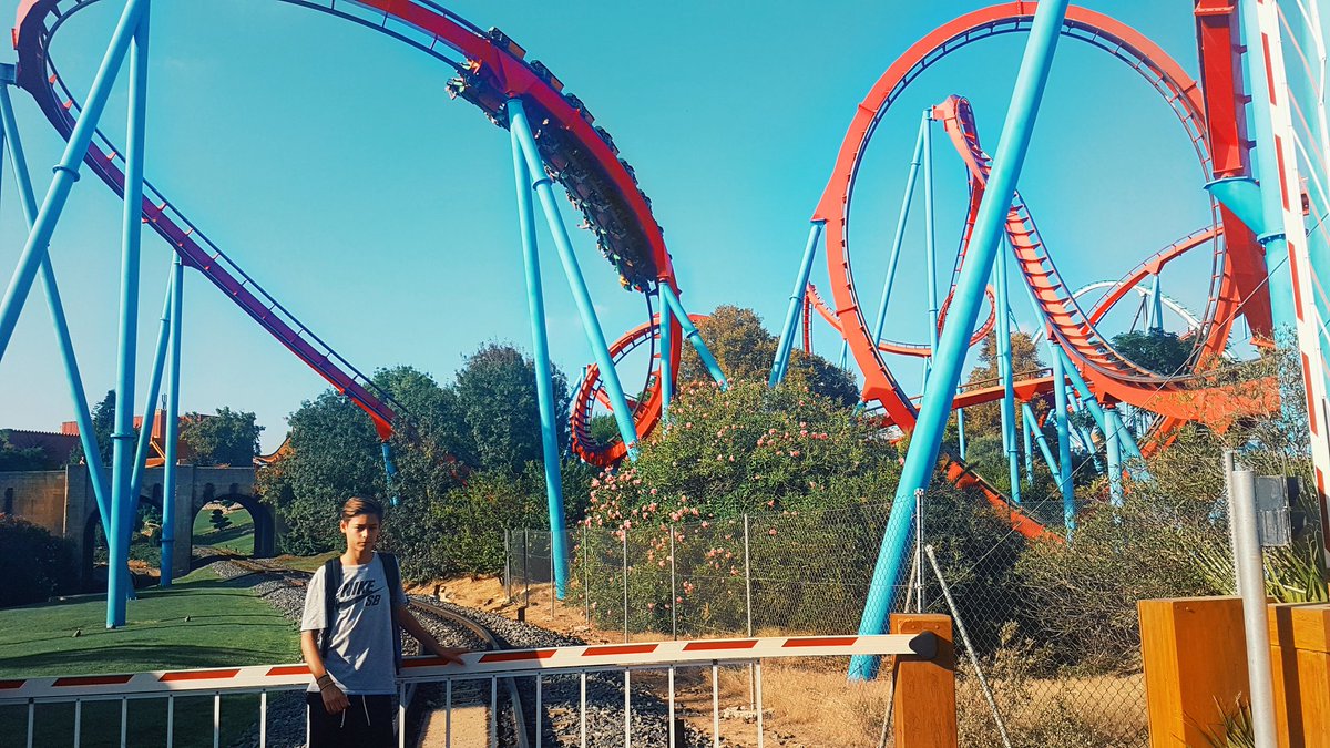 gerardnb31's tweet photo. Port Aventura'17 👇🎢🌍 https://t.co/nUKrmdSymf