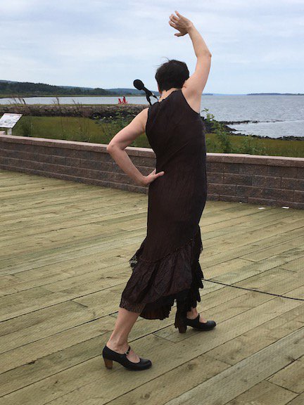DITTA_Angels's tweet photo. Missed Maria Osende's fabulous flamenco workshop? She'll be on stage @KingsTheatreAR  tonight Aug 19 for @FODARdance Come clap your hands! https://t.co/tA1v2lH1ex