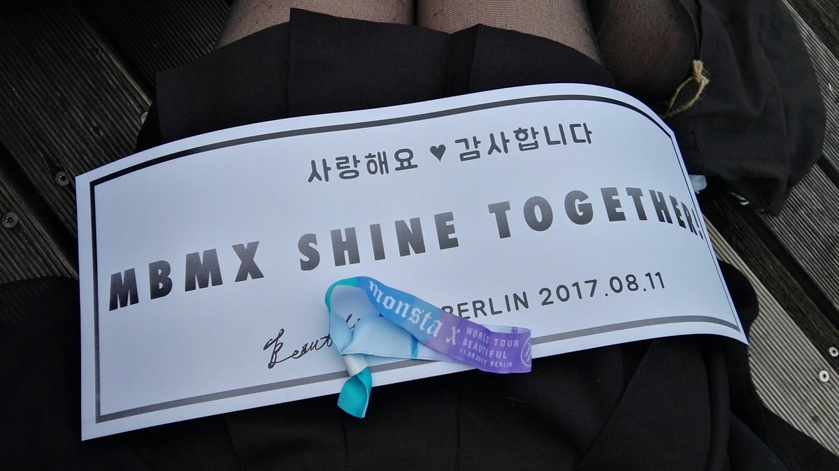 Yoko_Hime's tweet photo. #GERMBBmissMX @OfficialMonstaX  😭❤❤ https://t.co/ridwS0qSOt