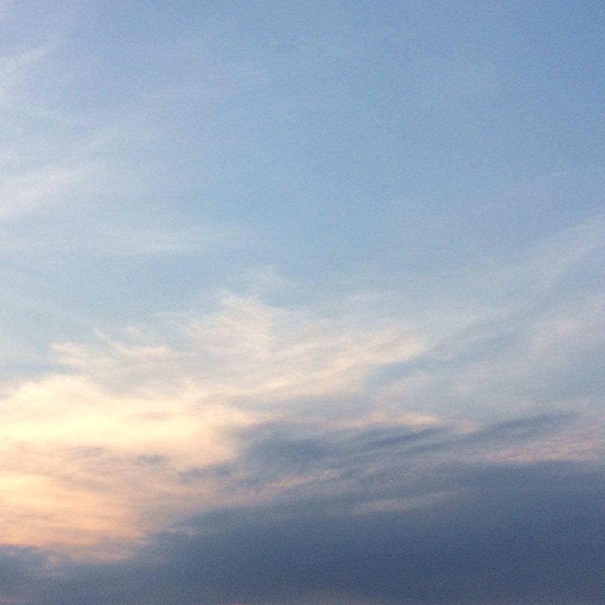 warmsadsongs's tweet photo. ความสุขหน้าตาประมาณนี้☁️💘 https://t.co/1GJEKgdsYN