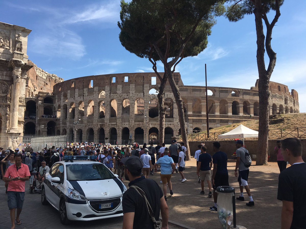 USUBasketball's tweet photo. The Colosseum. WOW!!! https://t.co/wf8iMcjJ8j
