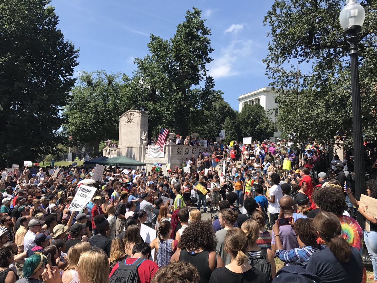 View from the <a href="/DemSocialists/">DSA</a> rally across from the State House. Lots of energy, positivity, &amp; #BlackLivesMatter signs #BostonFreeSpeechRally