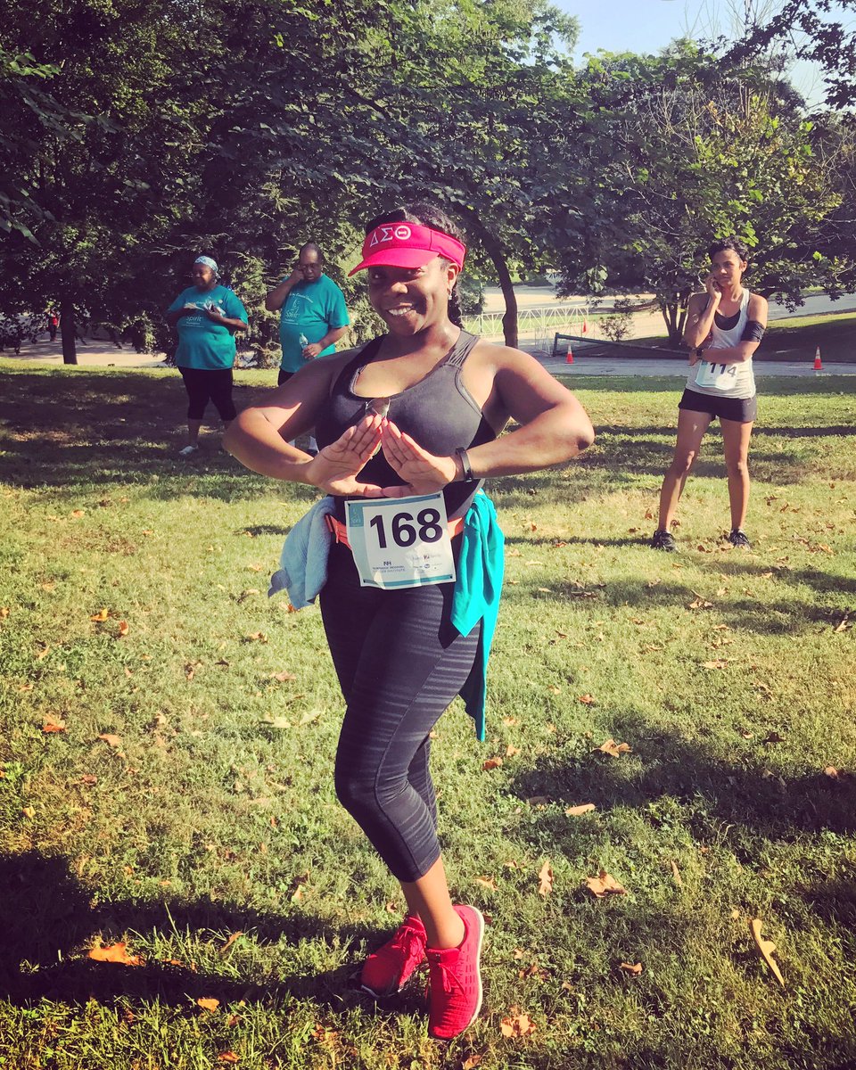 la_randall's tweet photo. Early morning ๐๐พโโ๏ธ for #HPVAwareness & #CervicalCancerAwareness! #DST @EPCPDST1913 #89PoP #LSLove ๐๐บ https://t.co/yE6BmZAs91