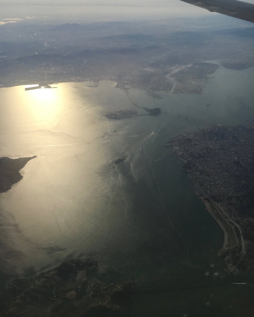 Seeing4Yourself's tweet photo. #Aerial #AerialView #SanFranciscoBay #AlaskaAir #flight #Portland to #SFO #SanFrancisco @alaskaair (1/2, more @ https://t.co/4JfSaRGI9e) https://t.co/G58isbB1x7