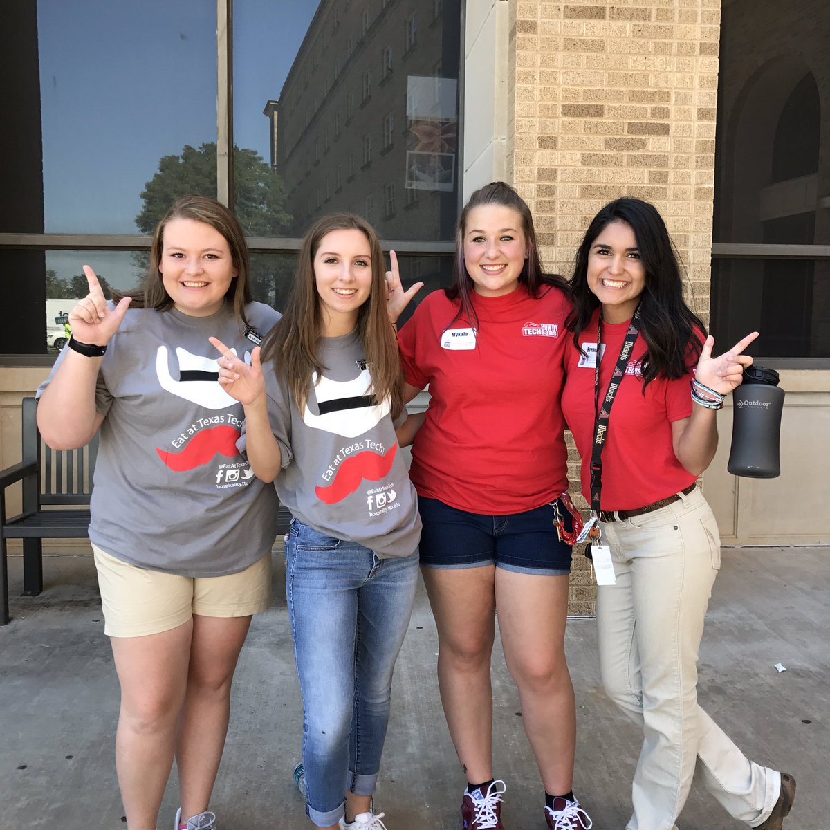 EatAtTexasTech's tweet photo. These awesome ladies are answering questions at #Murdough π #ttumovein2017 #gunsupgreeters #howdytechsans #redraiders https://t.co/SjeHa73SHH